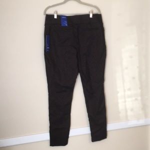 NWT Apt. 9 Skinny Pants - Size 14